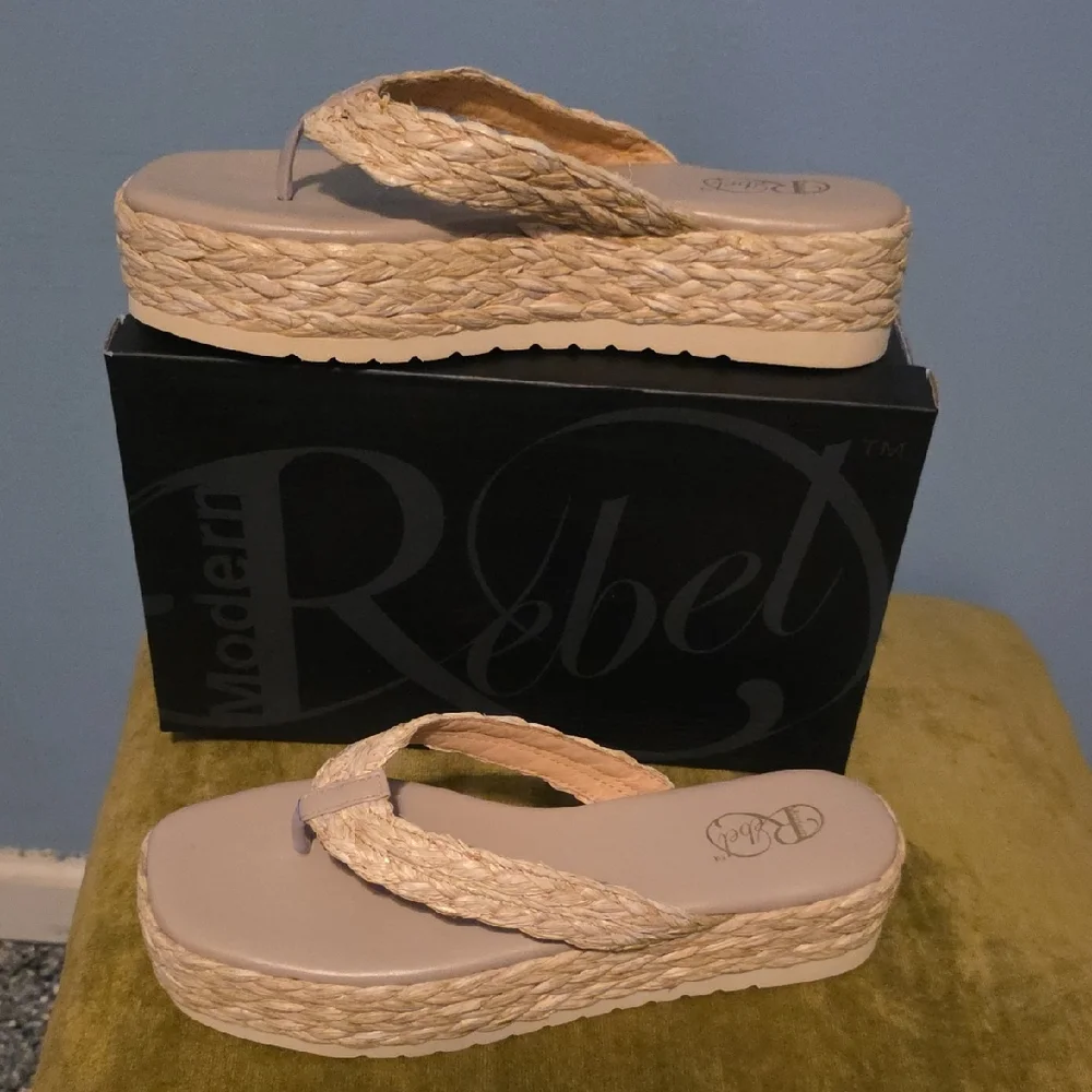 Modern Rebel Women's Tan Platform Sandals